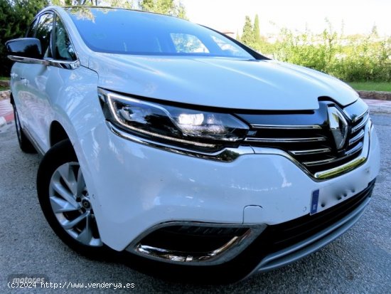 Renault Espace ESPACE 1,6 D PIEL-NAVI-MASAJES-PANORAMICO-FULLL de 2016 con 200.000 Km por 9.700 EUR.