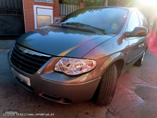 Chrysler Grand Voyager 2.5 CRD LIMITED de 2006 con 187.000 Km por 3.500 EUR. en Granada