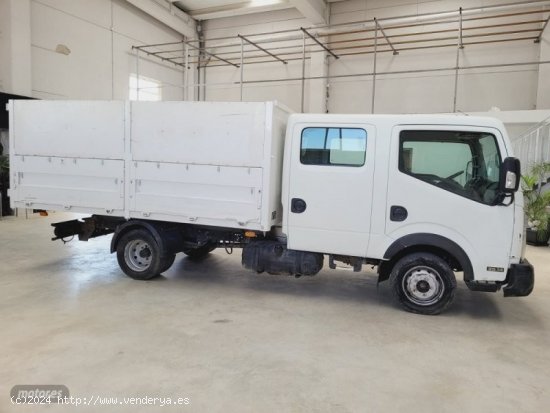 Nissan Cabstar volquete de 2014 con 100.778 Km por 17.990 EUR. en Valencia