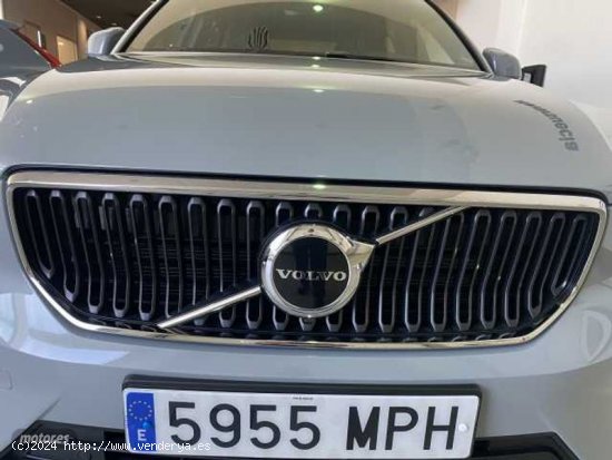 Volvo XC40 XC40 Core, T2 Automatica Microhibrido, Gasolina de 2024 con 6 Km por 34.900 EUR. en Navar