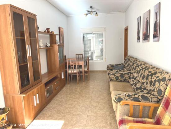  Se alquila planta baja con 3 habitaciones y 2 patios en La Hoya!!!! - ALICANTE 