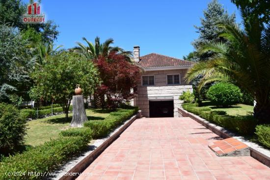 ESTUPENDO CHALET CON PISCINA Y PARCELA EN COLES - ORENSE