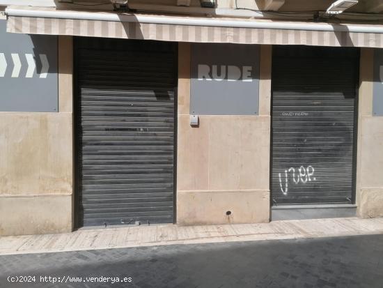 SE ALQUILA LOCAL COMERCIAL JUNTO A LA CATEDRAL. - MURCIA