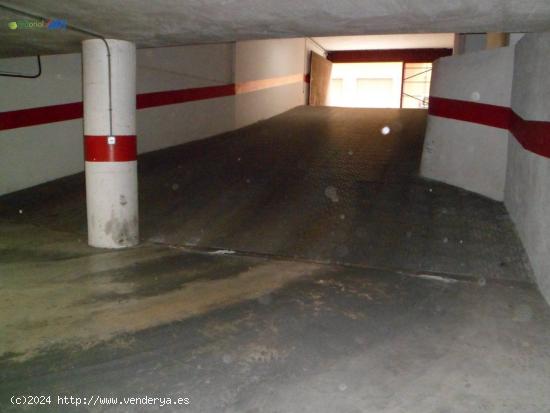 🚗 ¡Plaza de Garaje para coche pequeño - mediano en el Centro de Orihuela en Edificio GAUDI 🆕