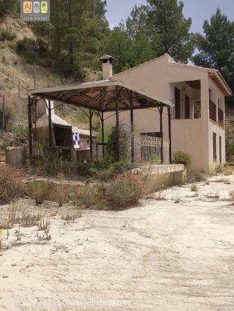 Parcela con casita en Sella - ALICANTE