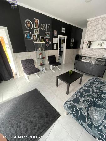  LOCAL EN VENTA POR LA ZONA DEL BARRIO BAJO - CADIZ 