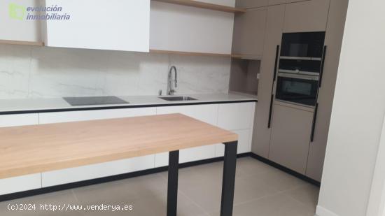 SE VENDE DUPLEX DE LUJO EN BURGOS,  AL LADO DE LA CATEDRAL!! - BURGOS