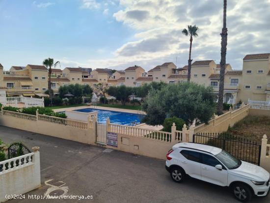  SOLO HASTA JUNIO  HERMOSO BUNGALOW EN ESQUINA EN ALQUILER - ALICANTE 