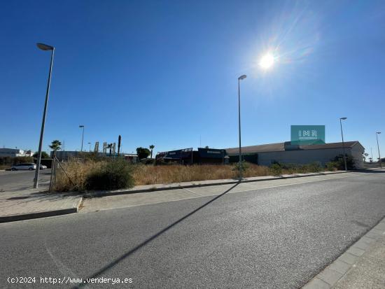 Solar urbano uso terciario en Dos Hermanas - SEVILLA