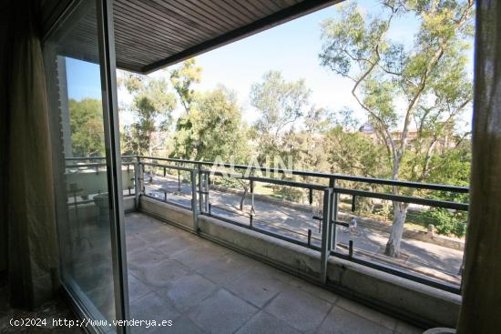 Piso en el casco antiguo junto Jardines del Turia Valencia - VALENCIA