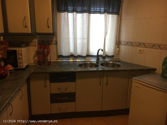 APARTAMENTO EN PLENO CENTRO DEL PUEBLO !!! - GRANADA