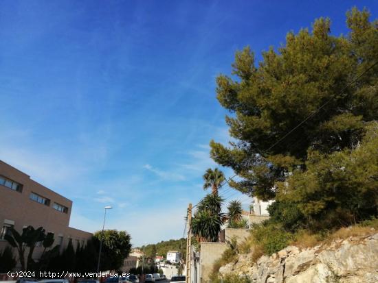 GRAN TERRENO CON VISTAS EN URBANIZACION EN QUINTMAR - BARCELONA