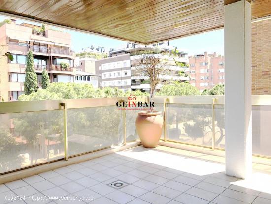  EXCLUSIVA VIVIENDA CON ZONA COMUNITARIA, PISCINA Y PARQUE INFANTIL - BARCELONA 