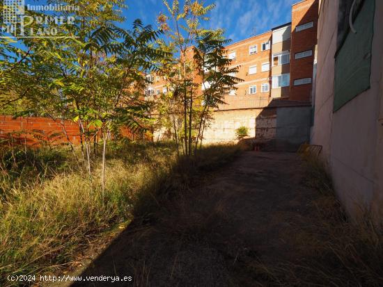 Solar en Venta en Tomelloso, Zona Calle Doña Crisanta – Excelente Ubicación 268m2 con 17 de fach