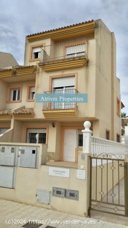 Villa en alquiler en Orihuela (Alicante)