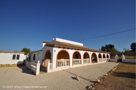  Casa en venta en Pinoso (Alicante) 