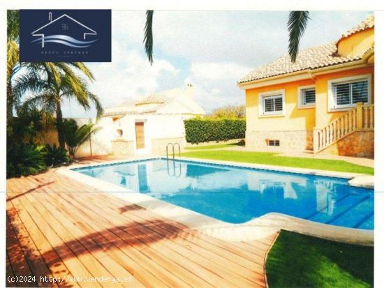 CHALET INDEPENDIENTE EN VENTA EN MUTXAMIEL - ALICANTE