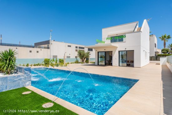 Villa en venta a estrenar en Orihuela (Alicante)