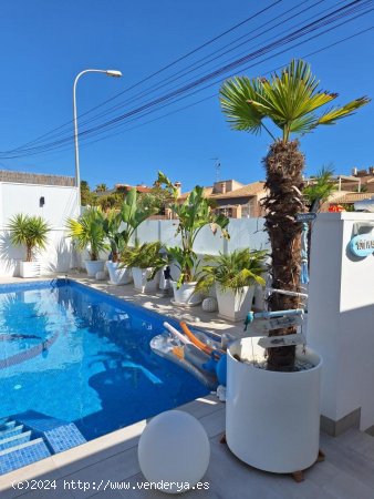 Villa en venta en Torrevieja (Alicante)