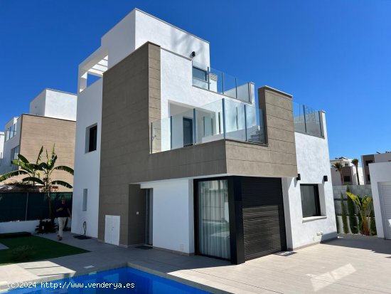  Villa en venta en Guardamar del Segura (Alicante) 