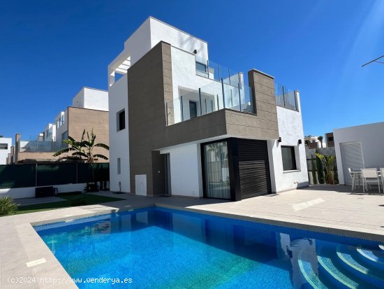 Villa en venta en Guardamar del Segura (Alicante)