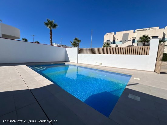 Villa en venta en Guardamar del Segura (Alicante)