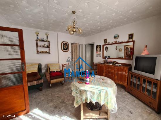  INMOBILIARIA LA MANCHA VENDE CASA DE DOS PLANTAS EN EL SALOBRAL - ALBACETE 