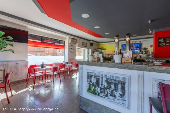 CAFETERIA DE MODA EN LA ZONA DE LAS DELICIAS, FUNCIONANDO - VALLADOLID