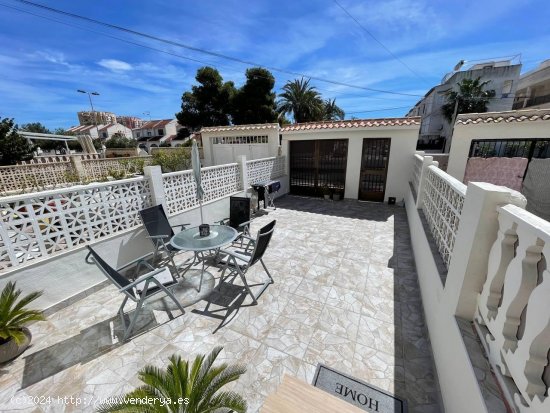 Casa en venta en Torrevieja (Alicante)