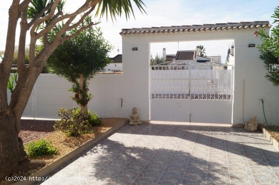 Casa en venta en Torrevieja (Alicante)