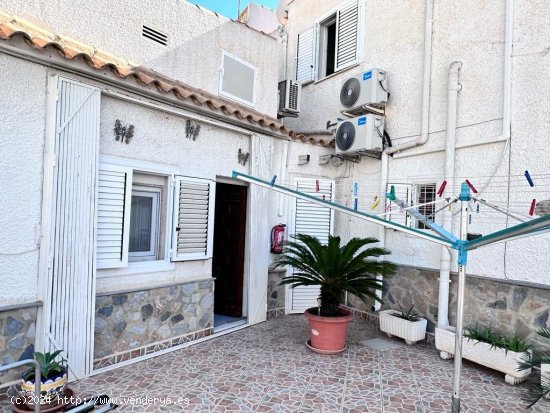 Villa en venta en Orihuela (Alicante)