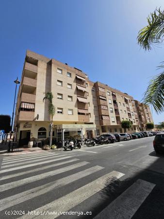  Magnífico piso de 3 Dormitorios en Las Lagunas, Mijas - MALAGA 