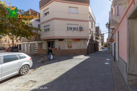  ¡Tu negocio en el corazón de Atarfe! Local comercial en venta con gran escaparate. - GRANADA 