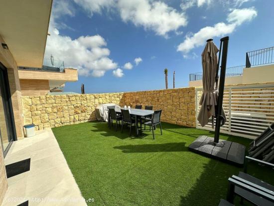 SE ALQUILA NUEVO PISO CON GRAN TERRAZA Y VISTAS - ALICANTE