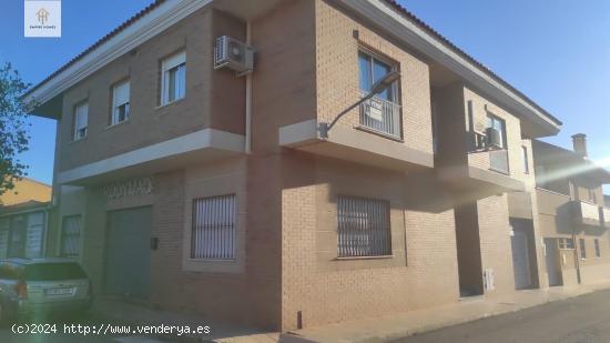 Se VENDE CASA en zona ALDEA MORET - CACERES