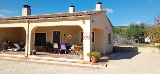 Se vende Chalet en Bocairent-Banyeres - VALENCIA