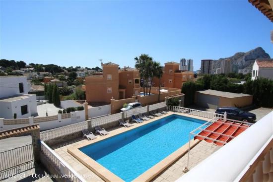 Amplia villa con 4 apartamentos independientes. - ALICANTE