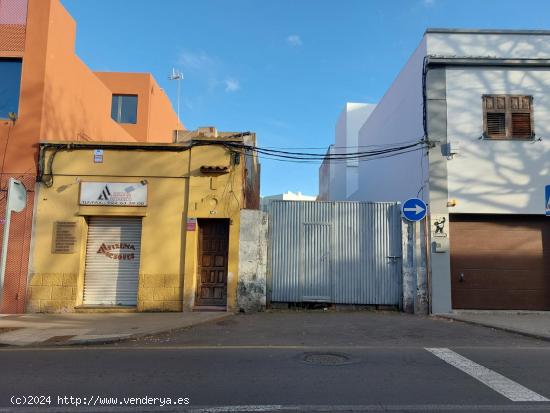 SOLAR CÉNTRICO, CON PROYECTO Y LICENCIA, EN LA LAGUNA - SANTA CRUZ DE TENERIFE