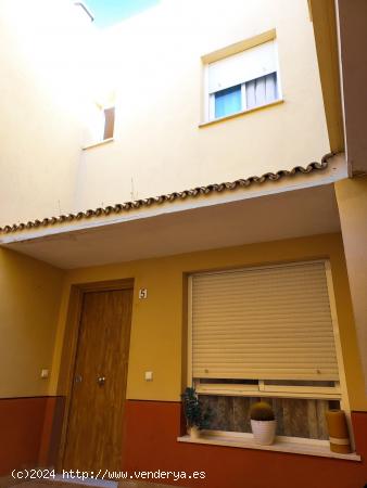 Alquiler Duplex con Garaje y Trastero en Barrio León - SEVILLA