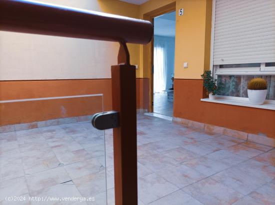 Alquiler Duplex con Garaje y Trastero en Barrio León - SEVILLA