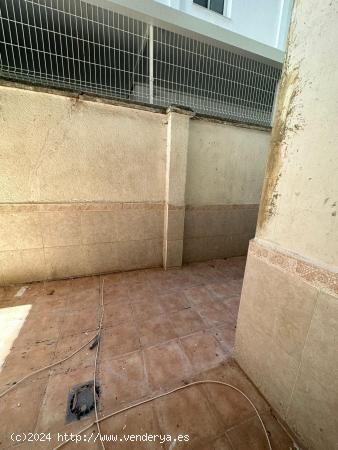 PLANTA BAJA CON TERRAZA A LA VENTA - VALENCIA