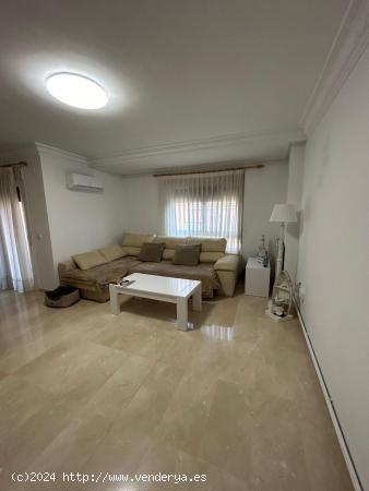 VIVIENDA SEMINUEVA EN PICASSENT - VALENCIA