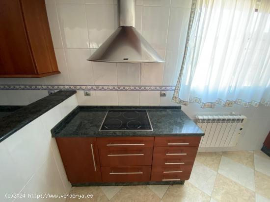 Amplio piso en Atzeneta de Albaida con terraza y excelente distribución - VALENCIA