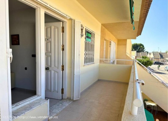 Bungalow en primera planta en Los Alcázares