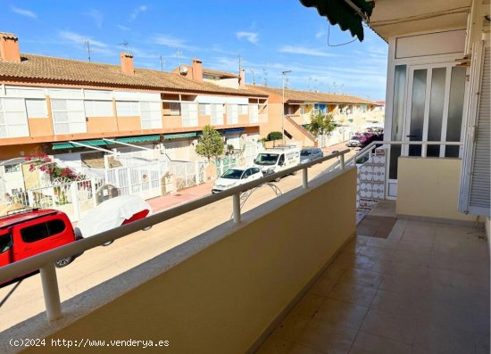 Bungalow en primera planta en Los Alcázares