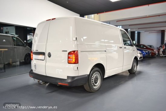 Volkswagen Transporter Furgon Batalla Corta TN 2.0 TDI BMT 4Motion 1150 CV de 2019 con 237.000 Km po