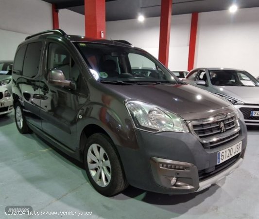 Peugeot Partner PEUGEOT PARTNER 1200 110 CV TEPEE OUTDORR de 2016 con 147.508 Km por 10.900 EUR. en 