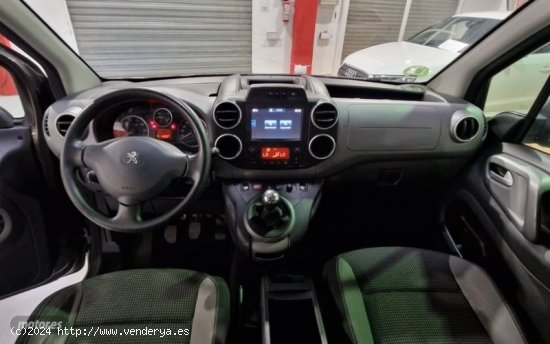 Peugeot Partner PEUGEOT PARTNER 1200 110 CV TEPEE OUTDORR de 2016 con 147.508 Km por 10.900 EUR. en 