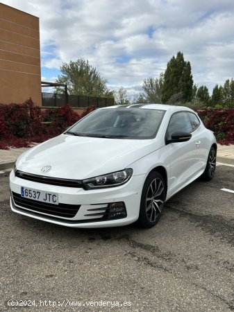 Volkswagen Scirocco Typhoon by R-Line de 2016 con 88.000 Km por 17.900 EUR. en Zaragoza