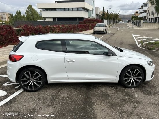 Volkswagen Scirocco Typhoon by R-Line de 2016 con 88.000 Km por 17.900 EUR. en Zaragoza